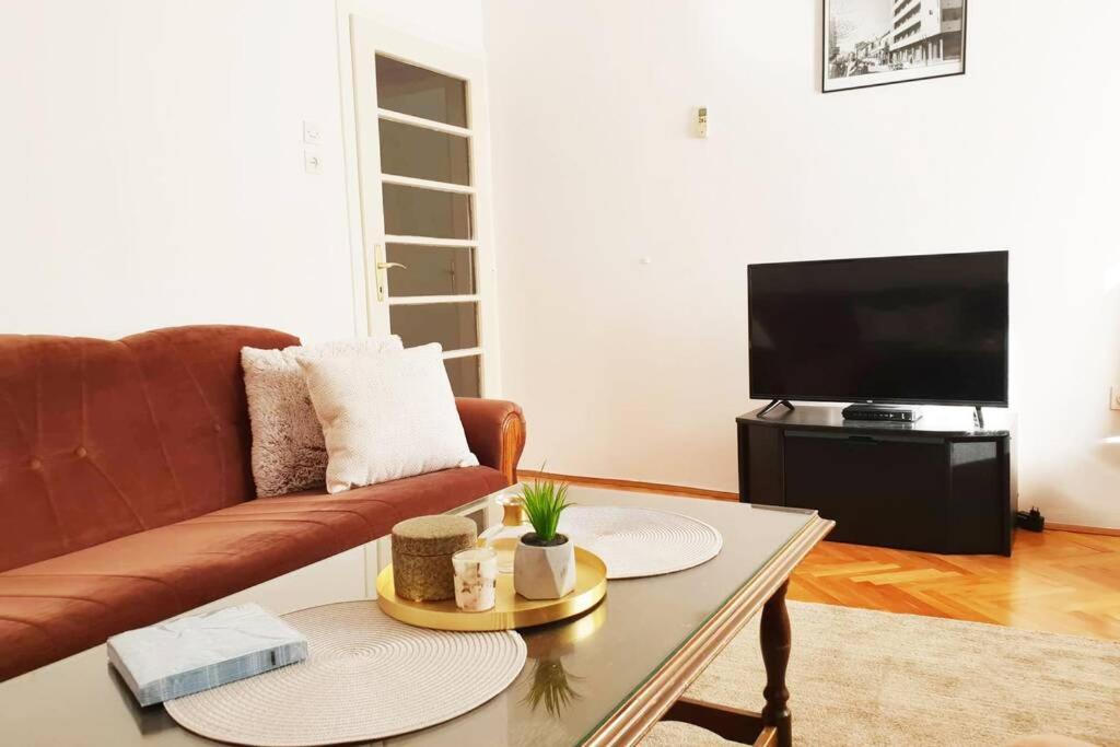 Lamiya'S 2 Bedroom Apartment Mostar Esterno foto